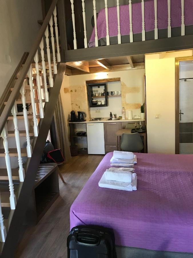 11City Rooms Chania  Bagian luar foto